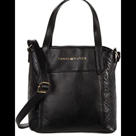 Tommy Hilfiger Handbags - Tommy Hilfiger black purse